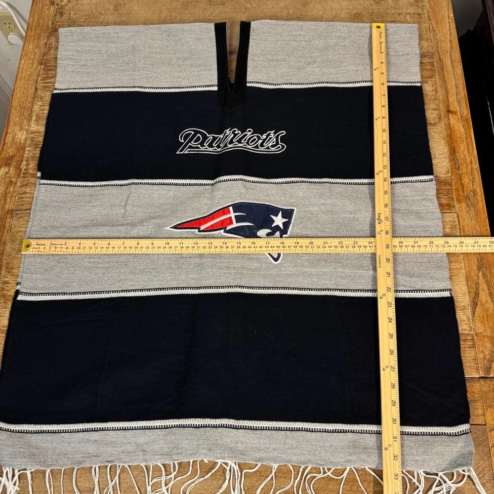 NFL New England Patriots Poncho Mens One Size Navy Grey Striped Fringe Serape